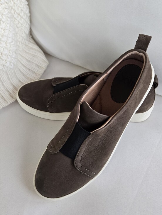 Sofft Shoes - Sofft Safia Slip On Shoe Olive 8 Leather Comfy Travel Work Elastic Stretch Work
